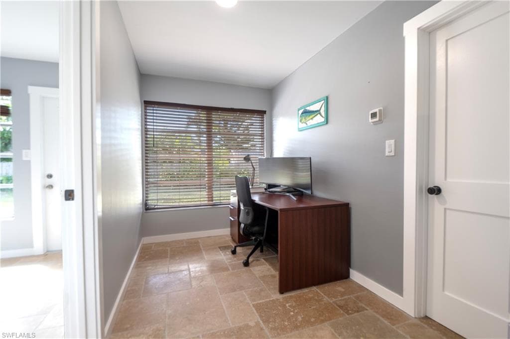 106 Pago Pago Dr W, Naples, FL 34113-18