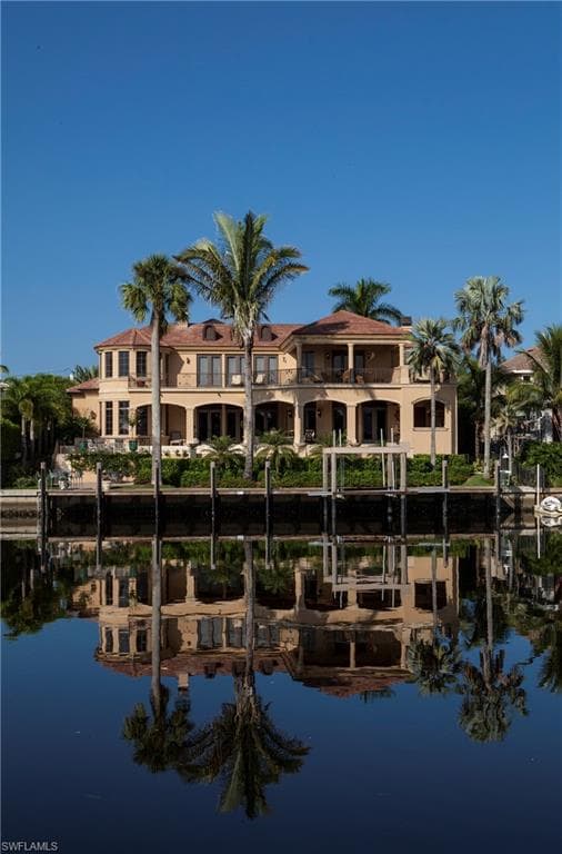 1979 4th St S, Naples, FL 34102-23