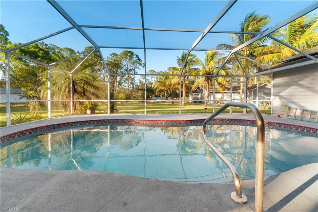 6011 Sea Grass Ln, Naples, FL 34116-16