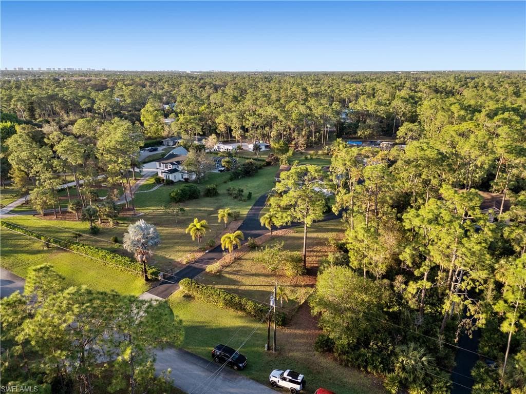 6011 Sea Grass Ln, Naples, FL 34116-5