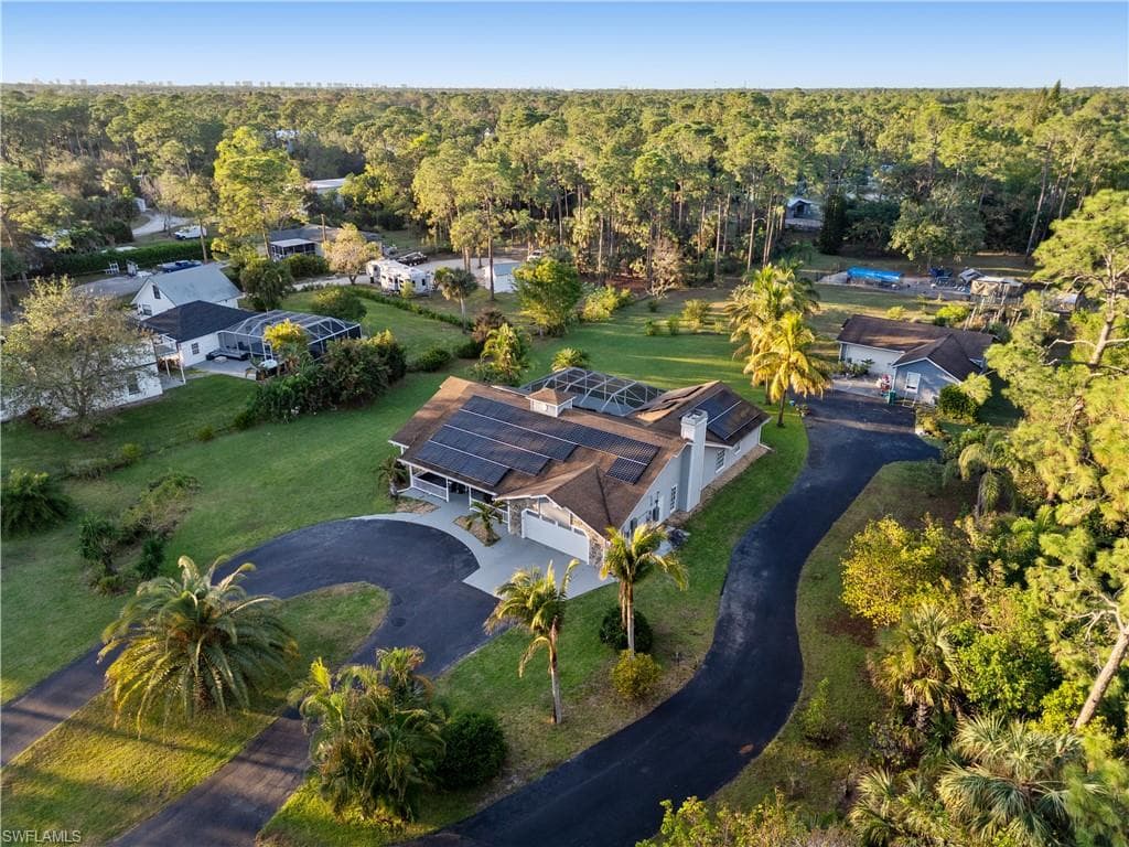6011 Sea Grass Ln, Naples, FL 34116-7