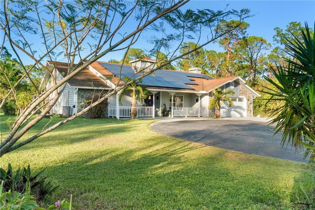 6011 Sea Grass Ln, Naples, FL 34116-8