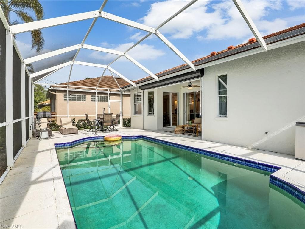 8850 Springwood Ct, Bonita Springs, FL 34135-18