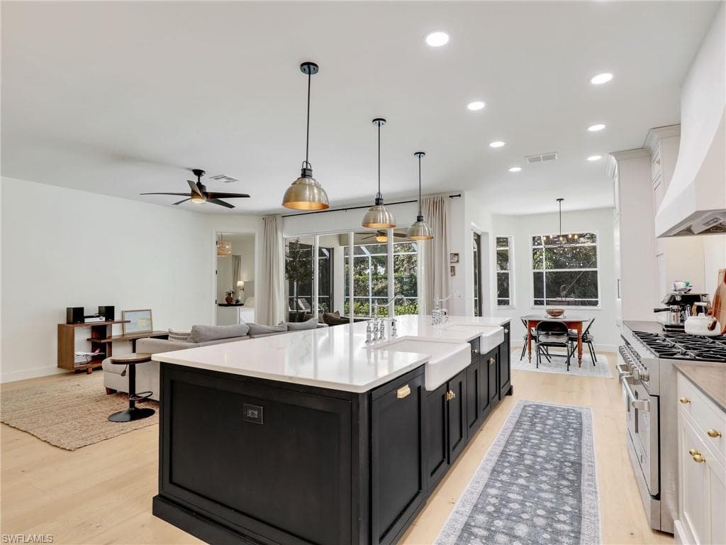 8850 Springwood Ct, Bonita Springs, FL 34135-24