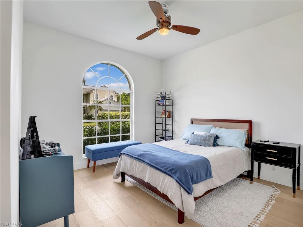 8850 Springwood Ct, Bonita Springs, FL 34135-37