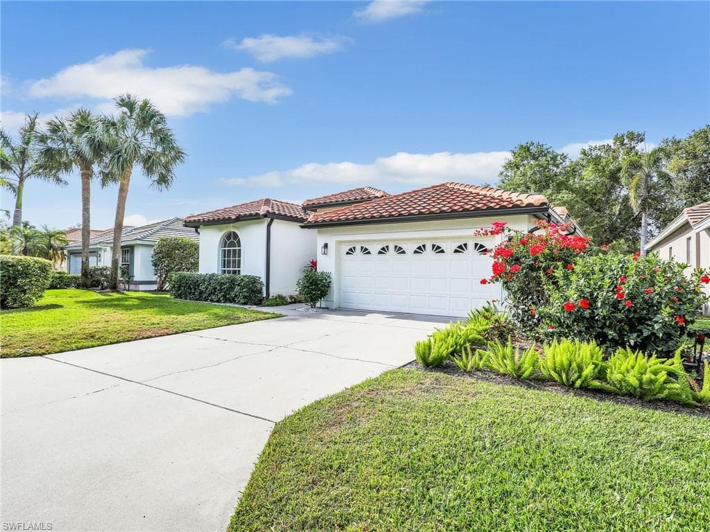 8850 Springwood Ct, Bonita Springs, FL 34135-4