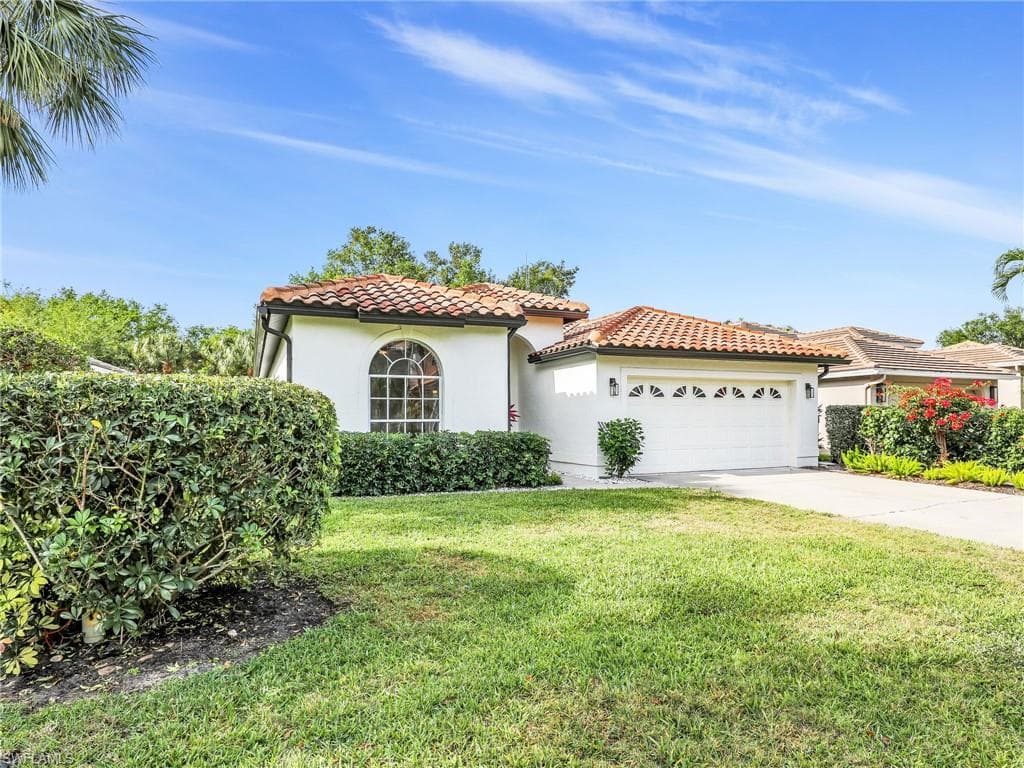 8850 Springwood Ct, Bonita Springs, FL 34135-5