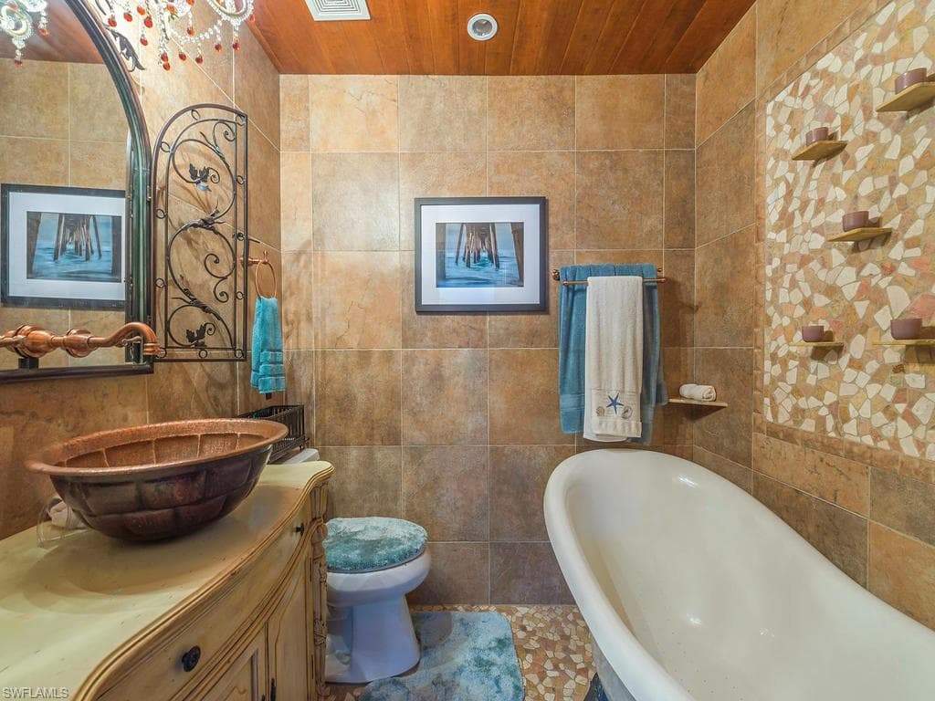 1533 Chesapeake Ave A5, Naples, FL 34102-9
