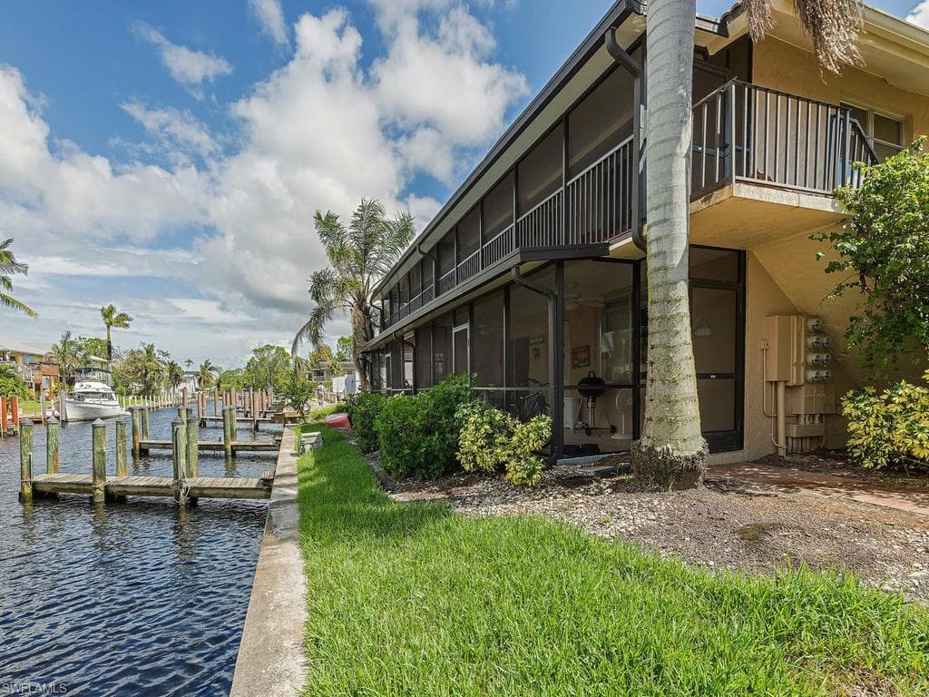 1533 Chesapeake Ave A5, Naples, FL 34102-3