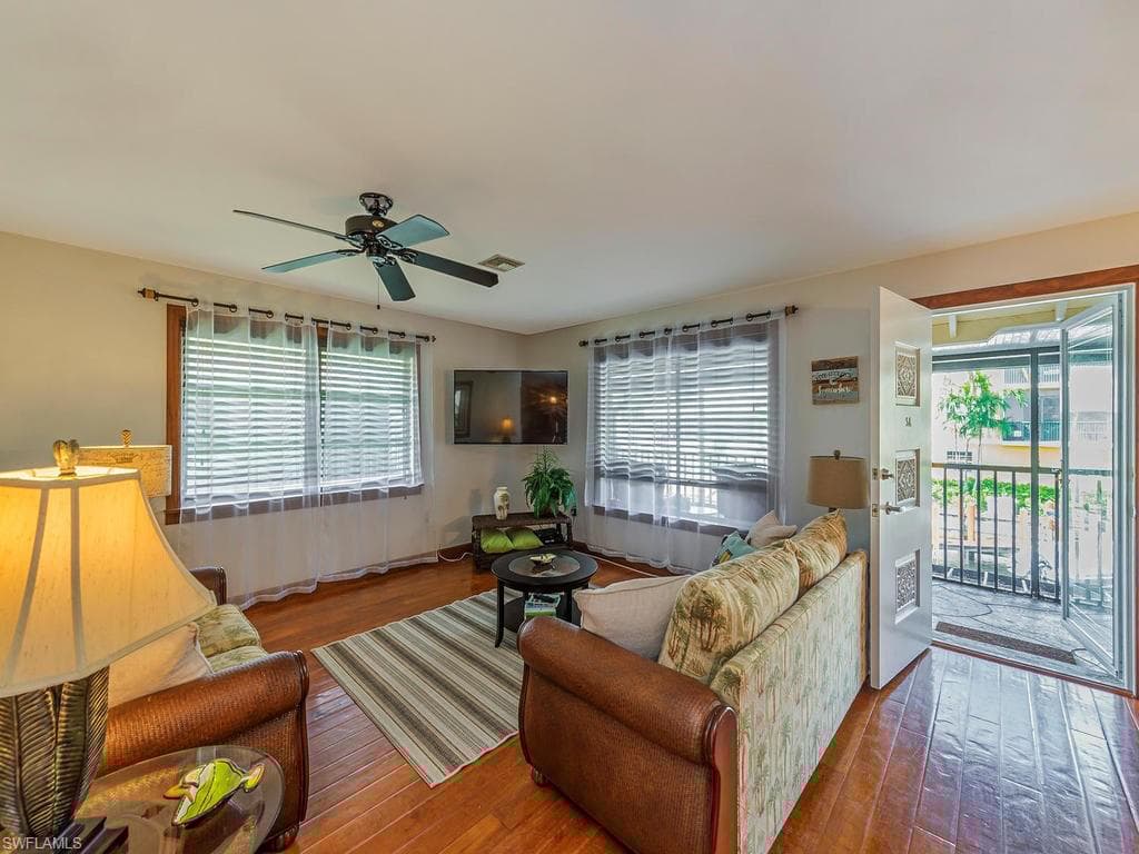 1533 Chesapeake Ave A5, Naples, FL 34102-4