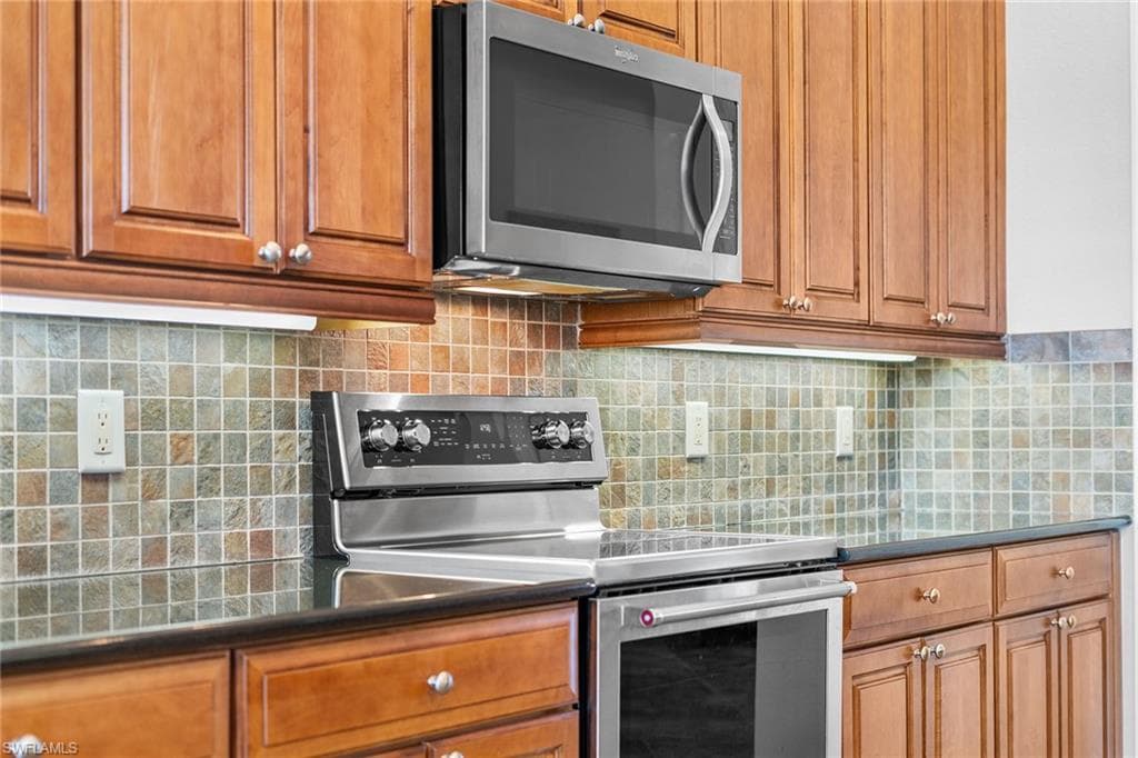 11906 Heather Woods Ct, Naples, FL 34120-11