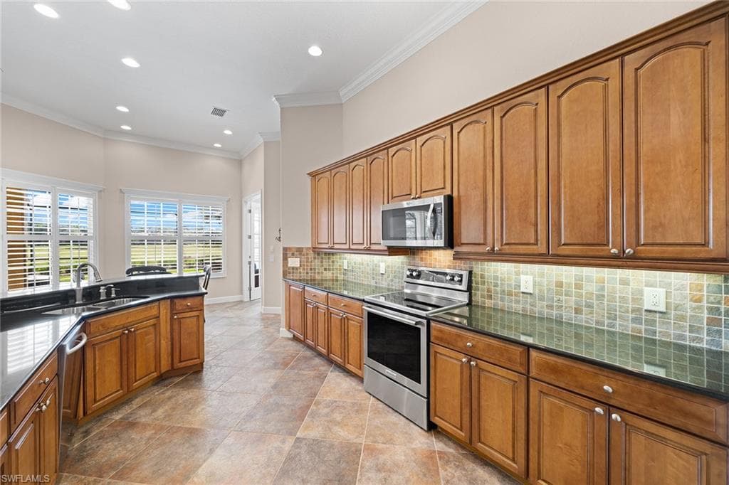 11906 Heather Woods Ct, Naples, FL 34120-14