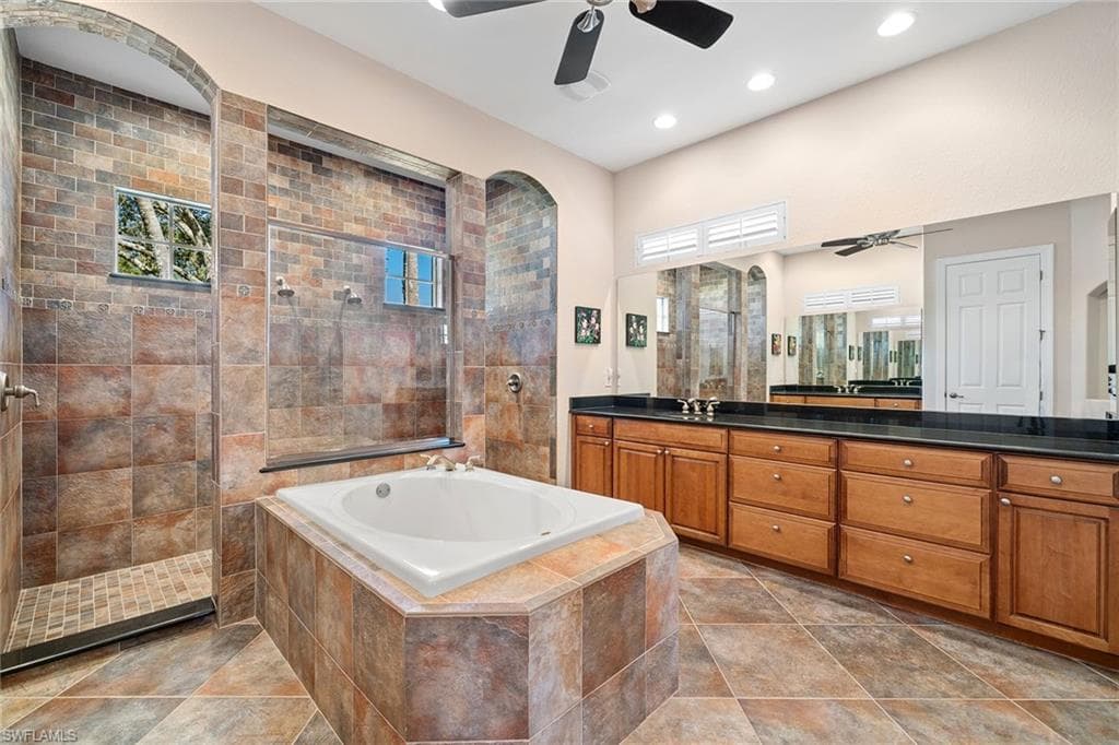 11906 Heather Woods Ct, Naples, FL 34120-24