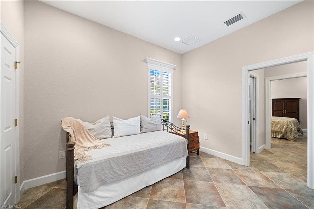 11906 Heather Woods Ct, Naples, FL 34120-31