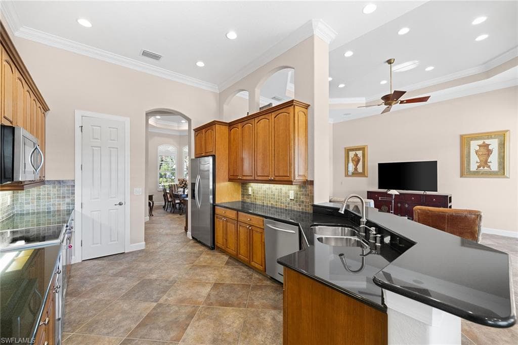 11906 Heather Woods Ct, Naples, FL 34120-4
