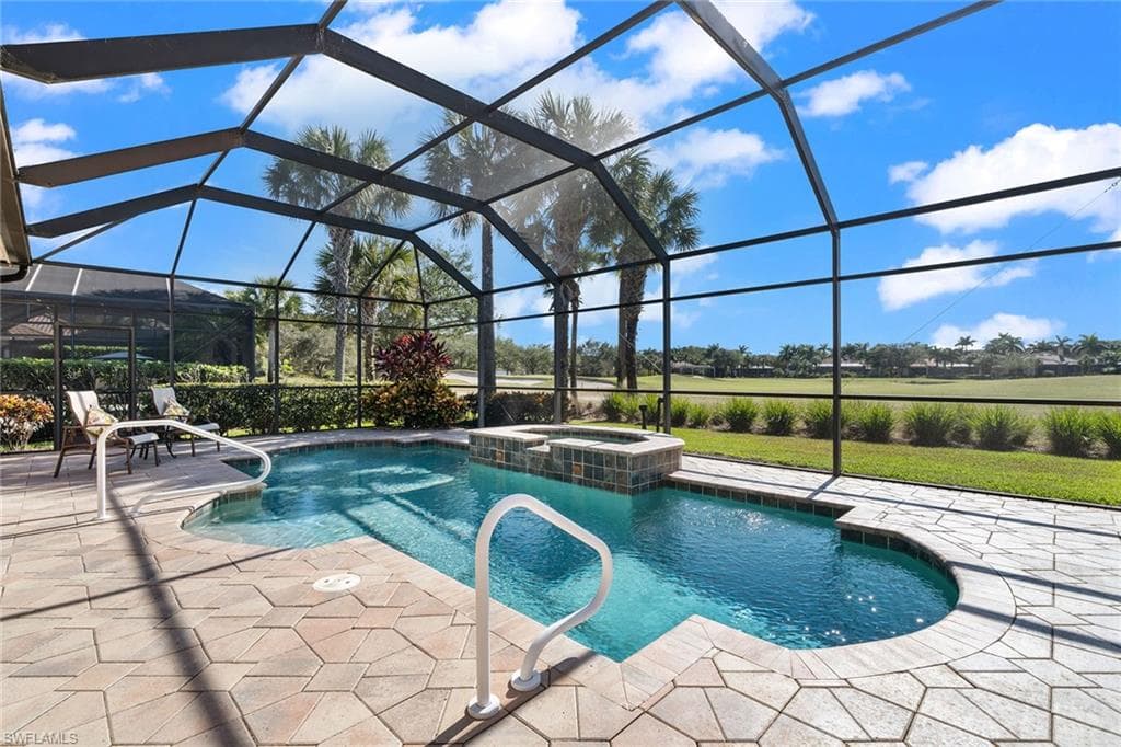 11906 Heather Woods Ct, Naples, FL 34120-5