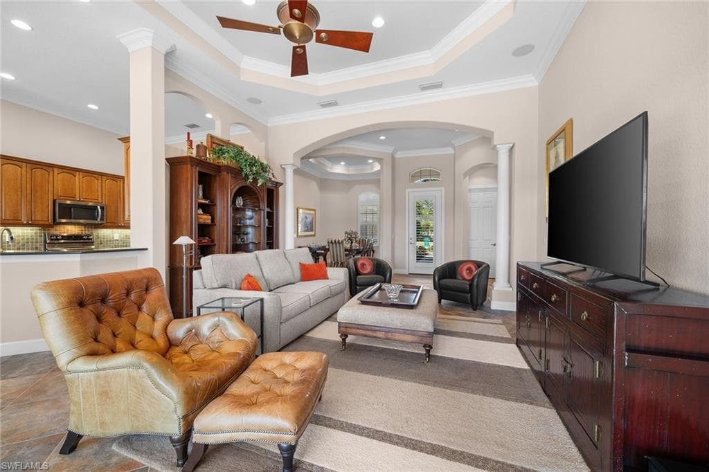 11906 Heather Woods Ct, Naples, FL 34120-8