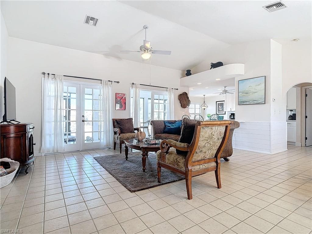 327 Conners Ave, Naples, FL 34108-11