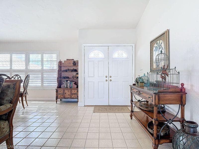 327 Conners Ave, Naples, FL 34108-12