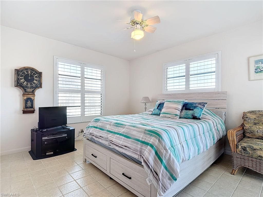 327 Conners Ave, Naples, FL 34108-29