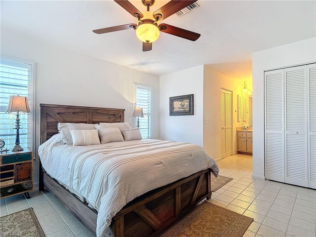 327 Conners Ave, Naples, FL 34108-37