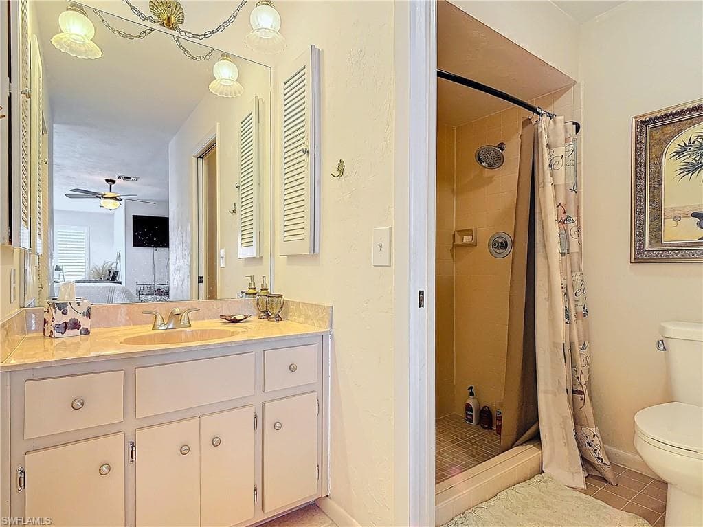 327 Conners Ave, Naples, FL 34108-40