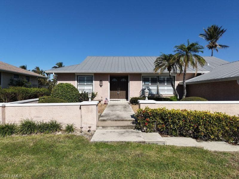 327 Conners Ave, Naples, FL 34108-6