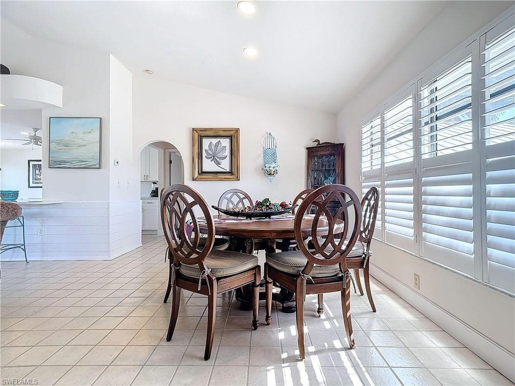 327 Conners Ave, Naples, FL 34108-7