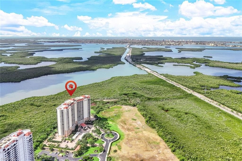 1050 Borghese Ln 206, Naples, FL 34114-1