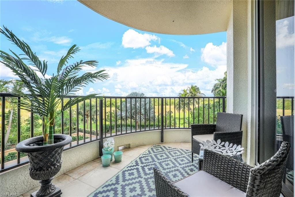 1050 Borghese Ln 206, Naples, FL 34114-26