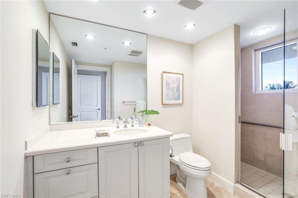1050 Borghese Ln 206, Naples, FL 34114-29