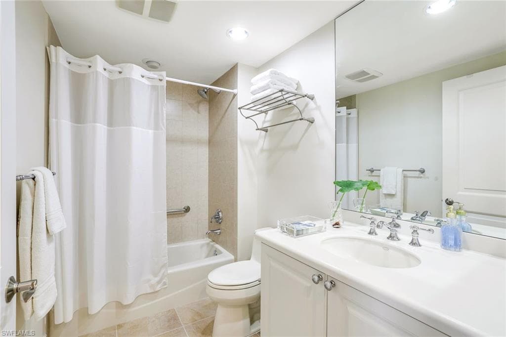 1050 Borghese Ln 206, Naples, FL 34114-31