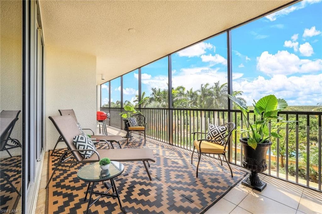1050 Borghese Ln 206, Naples, FL 34114-36