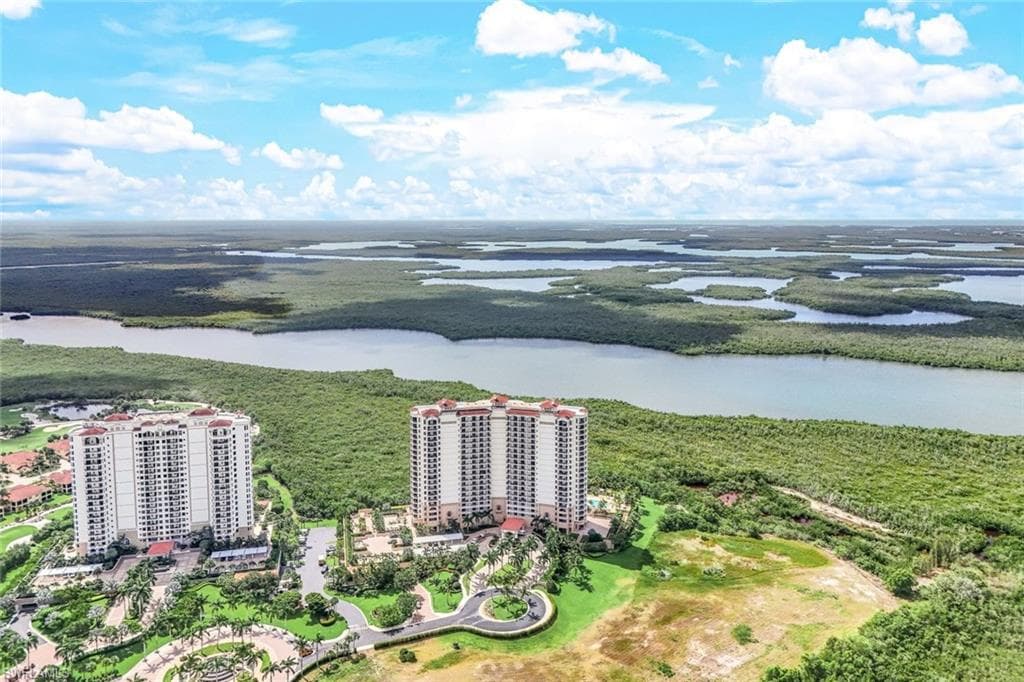 1050 Borghese Ln 206, Naples, FL 34114-3