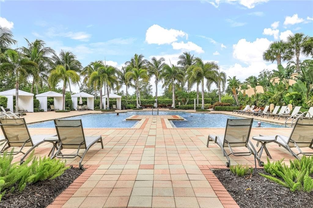 1050 Borghese Ln 206, Naples, FL 34114-47
