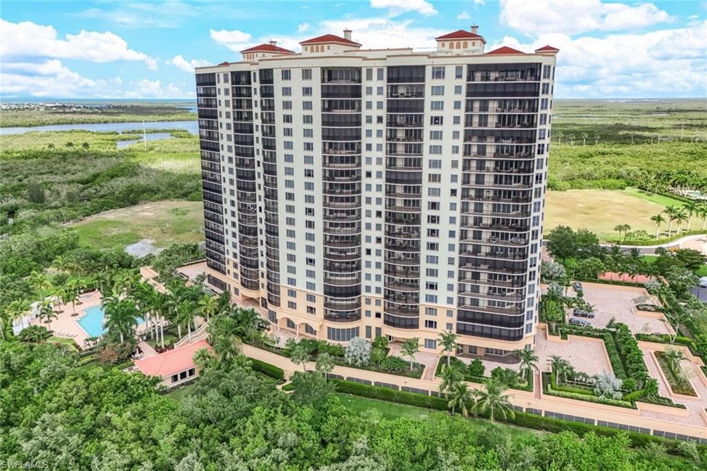 1050 Borghese Ln 206, Naples, FL 34114-49