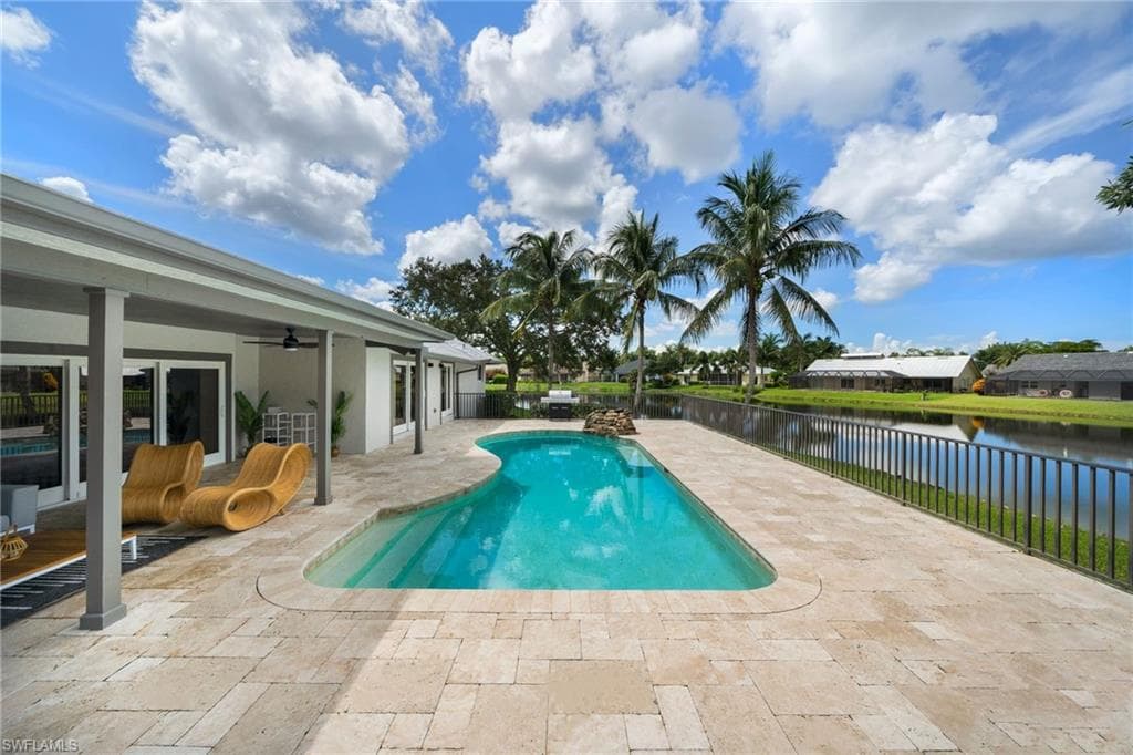 2341 Mayfield Ct 8, Naples, FL 34105-13
