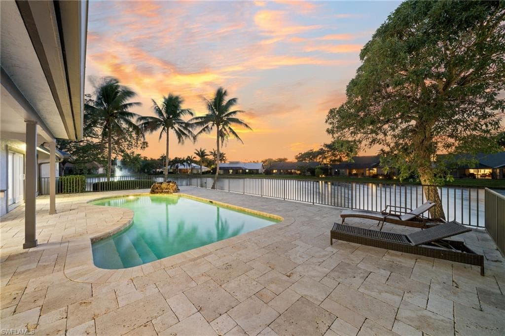 2341 Mayfield Ct 8, Naples, FL 34105-28