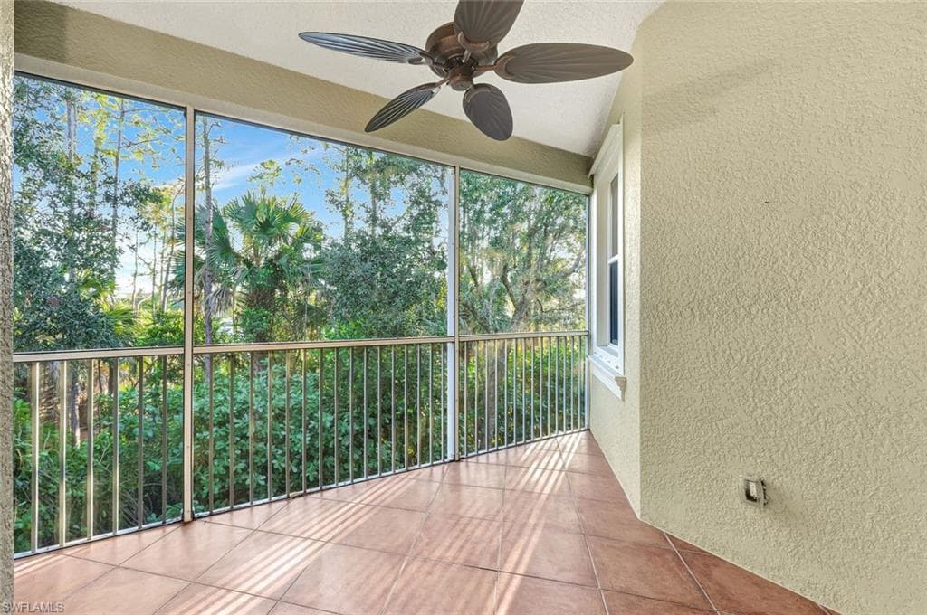 1355 Mariposa Cir 202, Naples, FL 34105-12