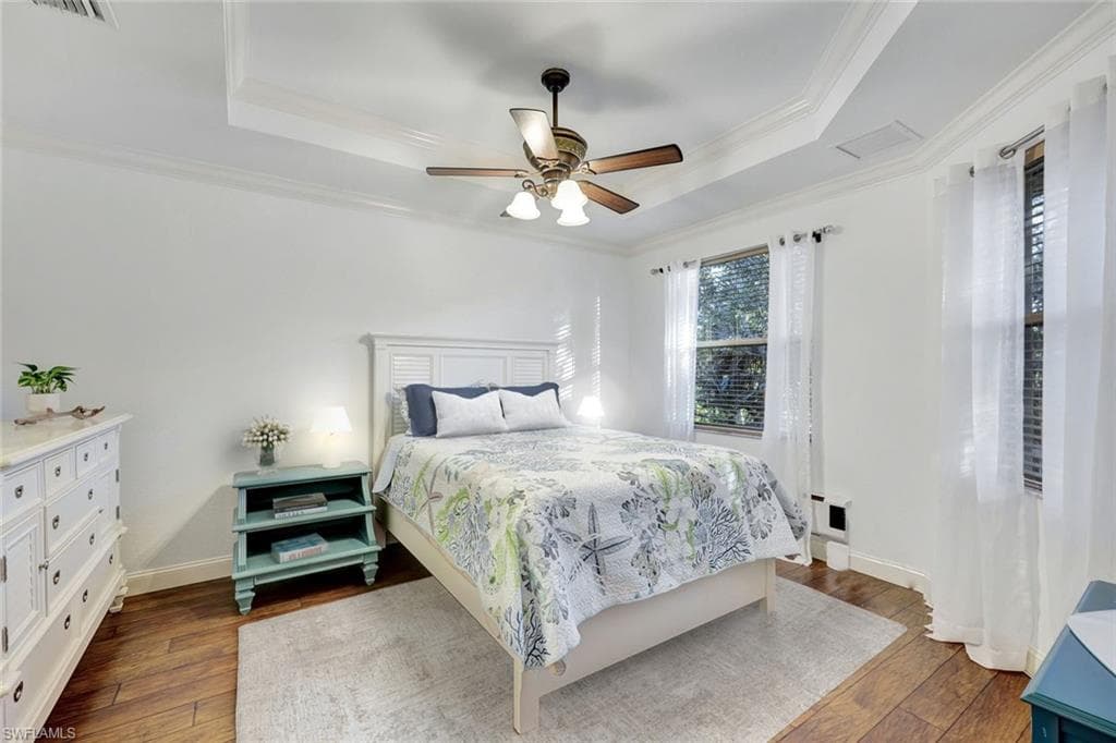 1355 Mariposa Cir 202, Naples, FL 34105-13