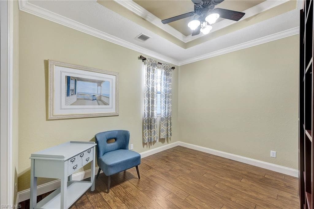 1355 Mariposa Cir 202, Naples, FL 34105-18