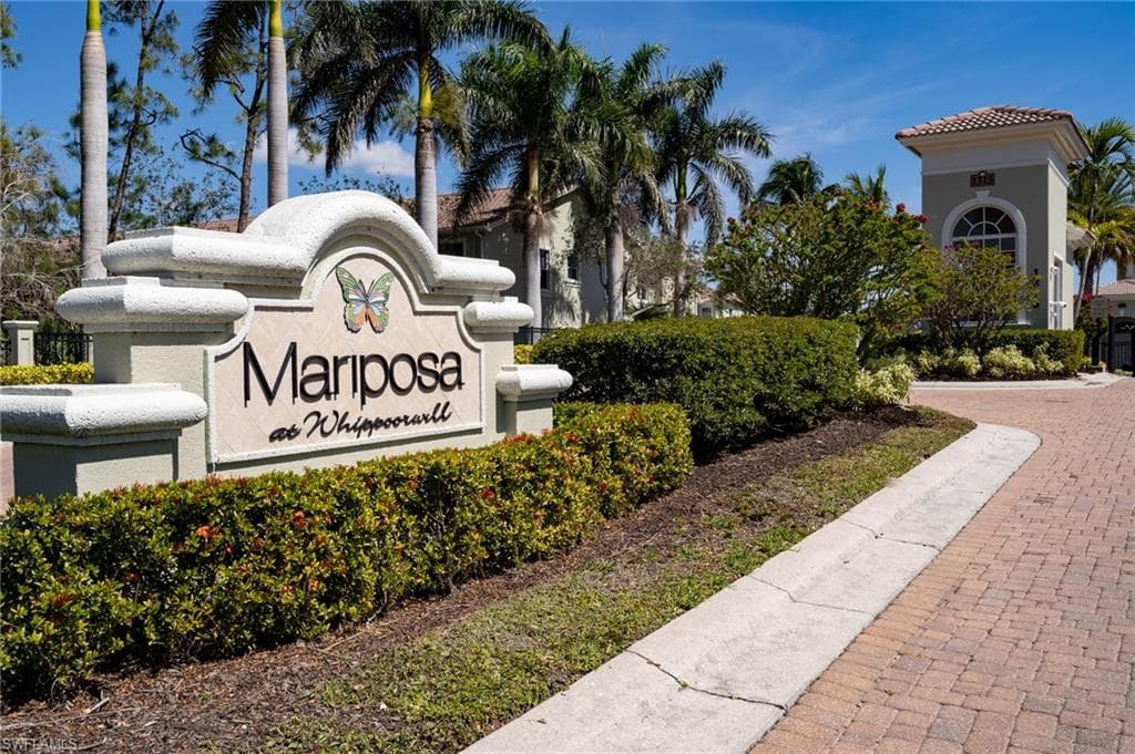 1355 Mariposa Cir 202, Naples, FL 34105-22