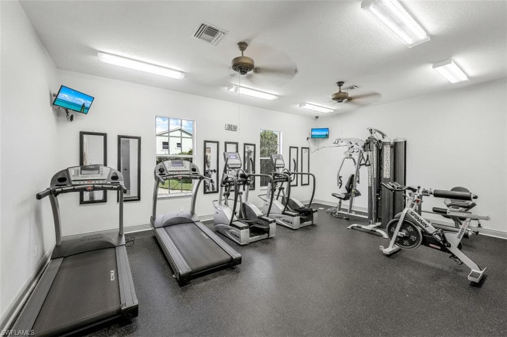1355 Mariposa Cir 202, Naples, FL 34105-26