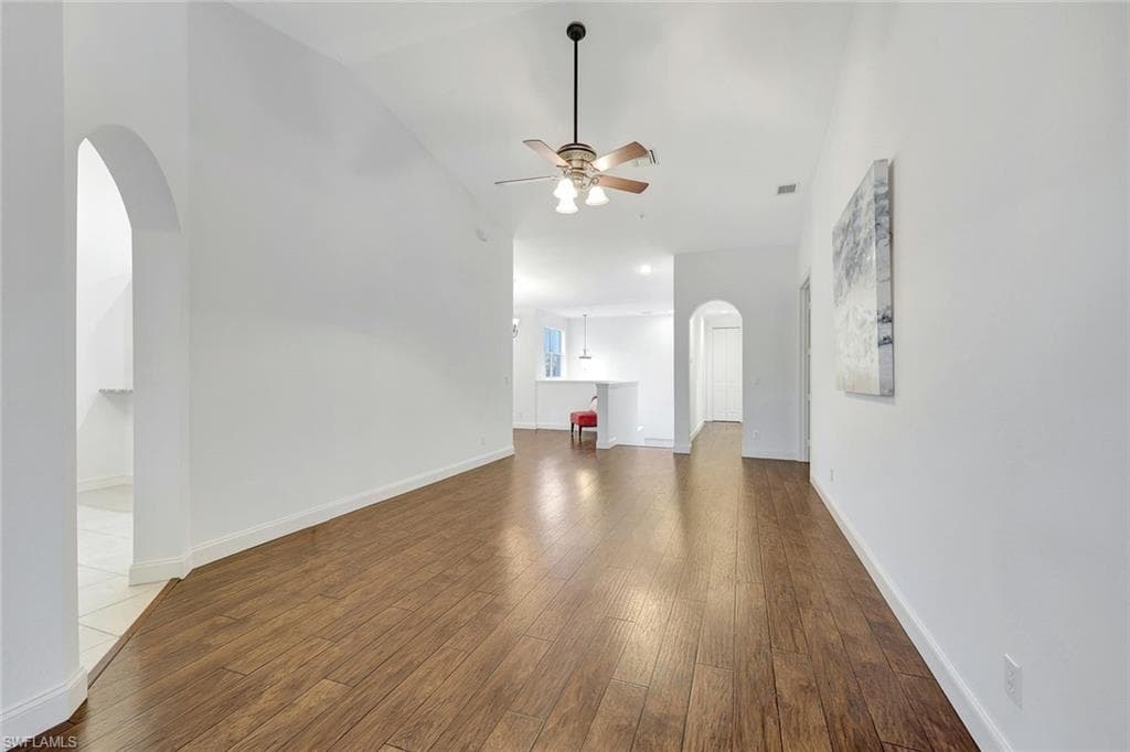 1355 Mariposa Cir 202, Naples, FL 34105-28