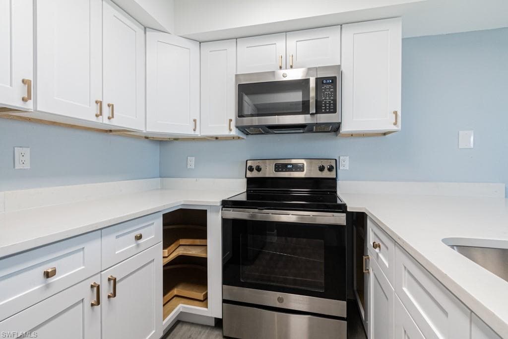 5745 Foxlake Dr D, North Fort Myers, FL 33917-25