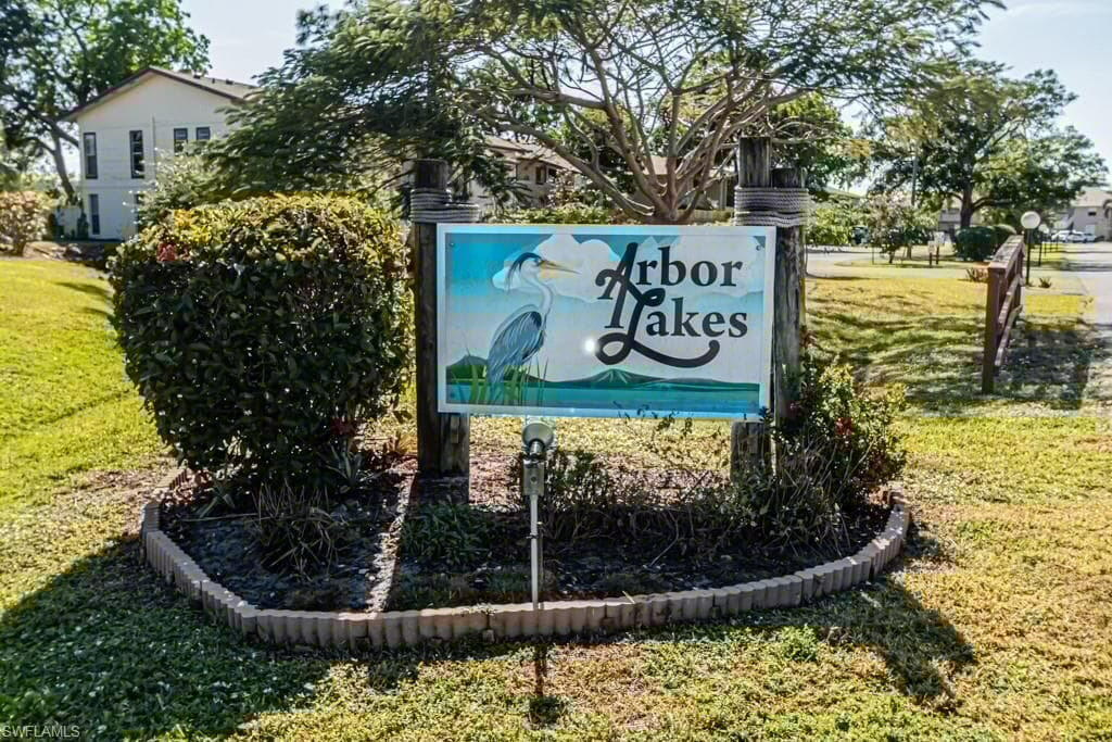 5745 Foxlake Dr D, North Fort Myers, FL 33917-40