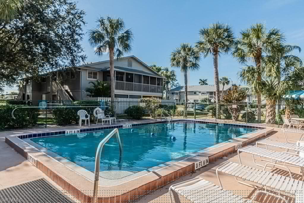 5745 Foxlake Dr D, North Fort Myers, FL 33917-5