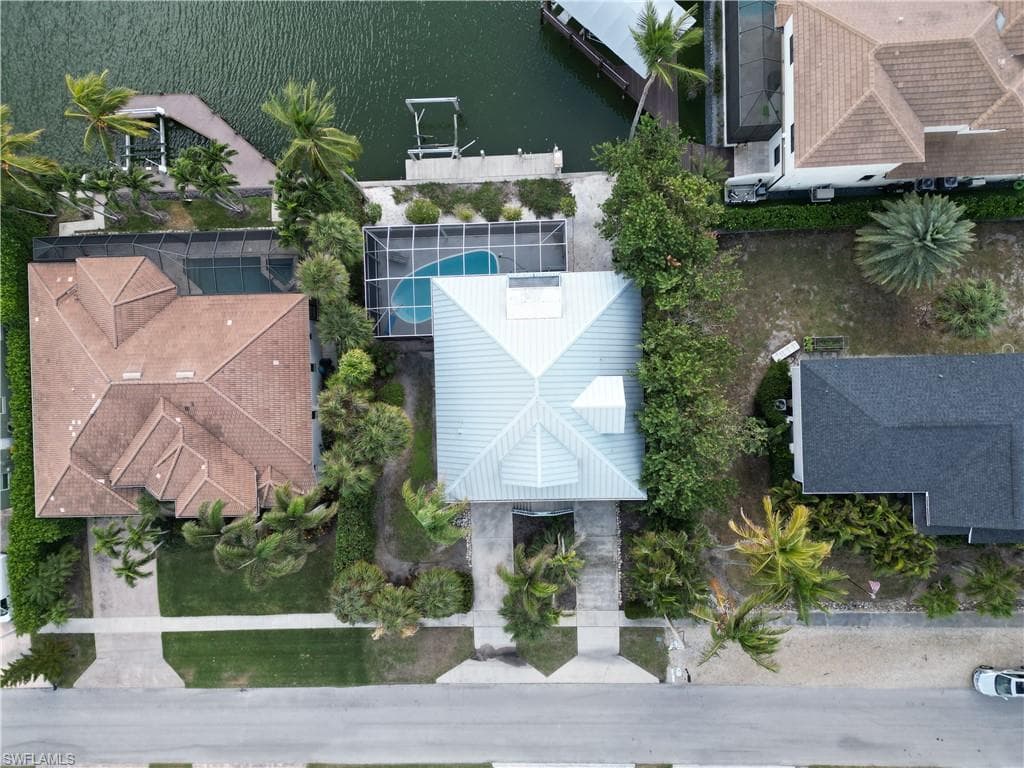 305 Colonial Ave, Marco Island, FL 34145-47