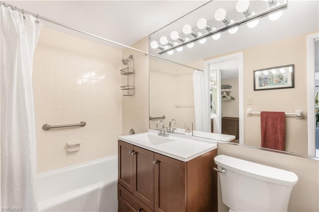 1 Bluebill Ave 201, Naples, FL 34108-11