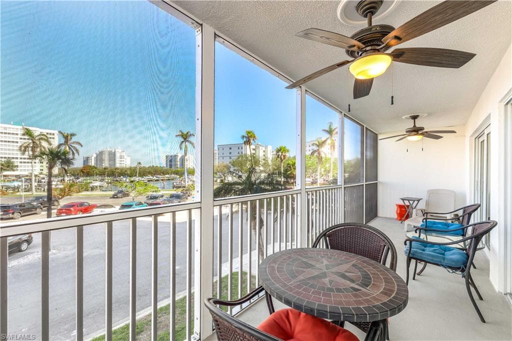 1 Bluebill Ave 201, Naples, FL 34108-16